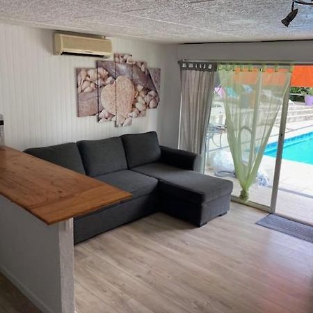 سالو دو بروفونْسْ L'Appartement Du Micocoulier المظهر الخارجي الصورة