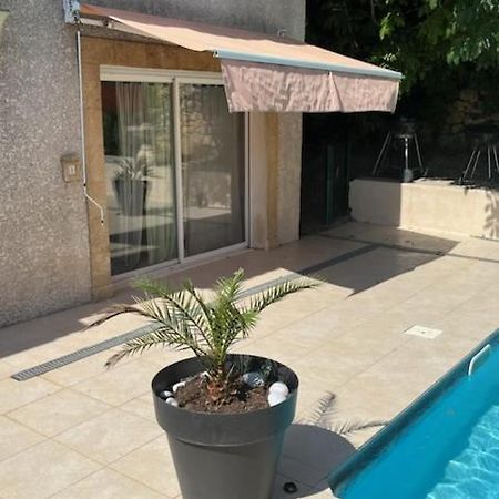 سالو دو بروفونْسْ L'Appartement Du Micocoulier المظهر الخارجي الصورة